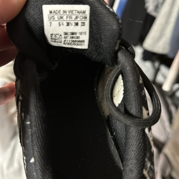 Adidas - Picture 3 of 3